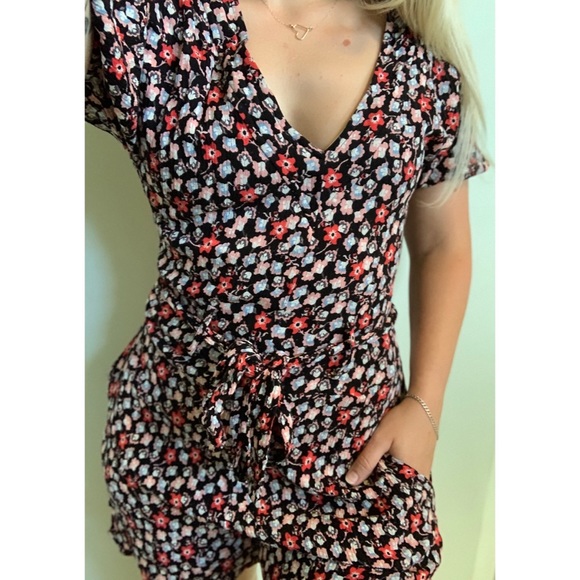 Guess | black and flower print jumper/ romper - Picture 2 of 16